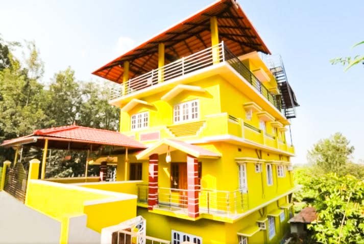 Lavish Hoemstay