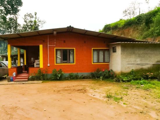 Red House homestay/ Forest Inside